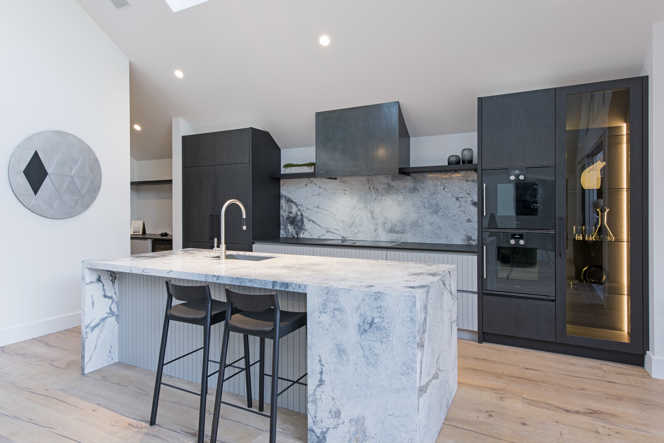 Invisible Blue Mitre to 60mm Mcintosh Kitchen