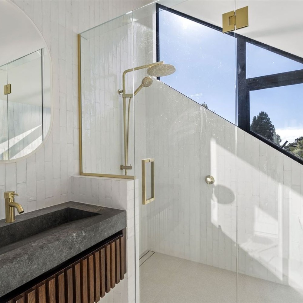 Caesarstone Rugged concrete integrated vantiy and basin