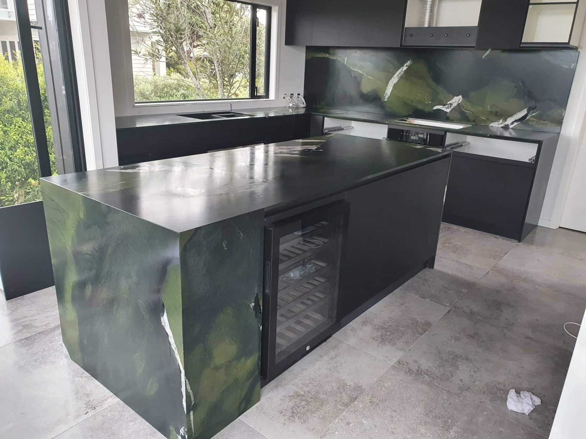 Avocatus Granite Kitchen island and splashback
