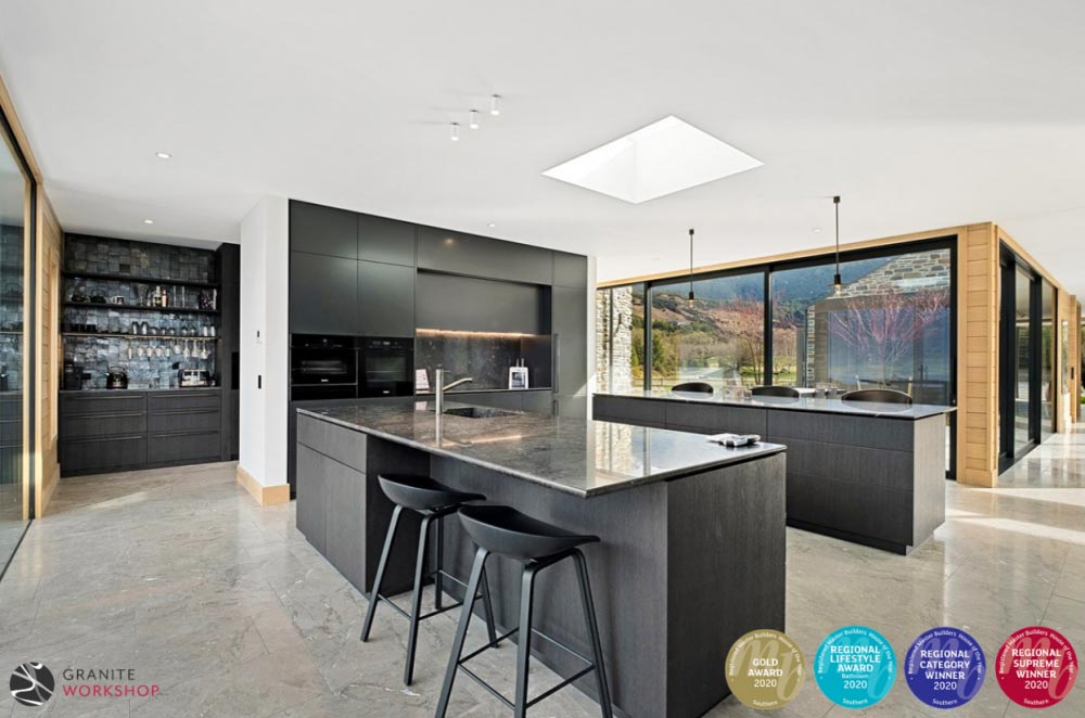 Closeburn lodge Main kitchen  ScaleMaxWidthWzEwMDBd