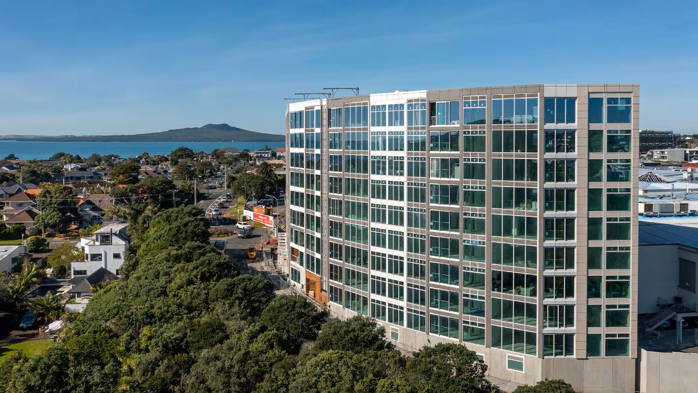 OMANA exterior