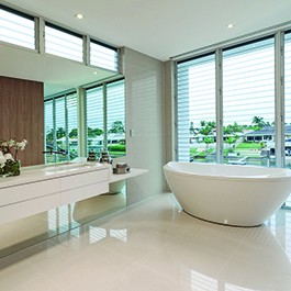 Pure white bathroom Diamondstone